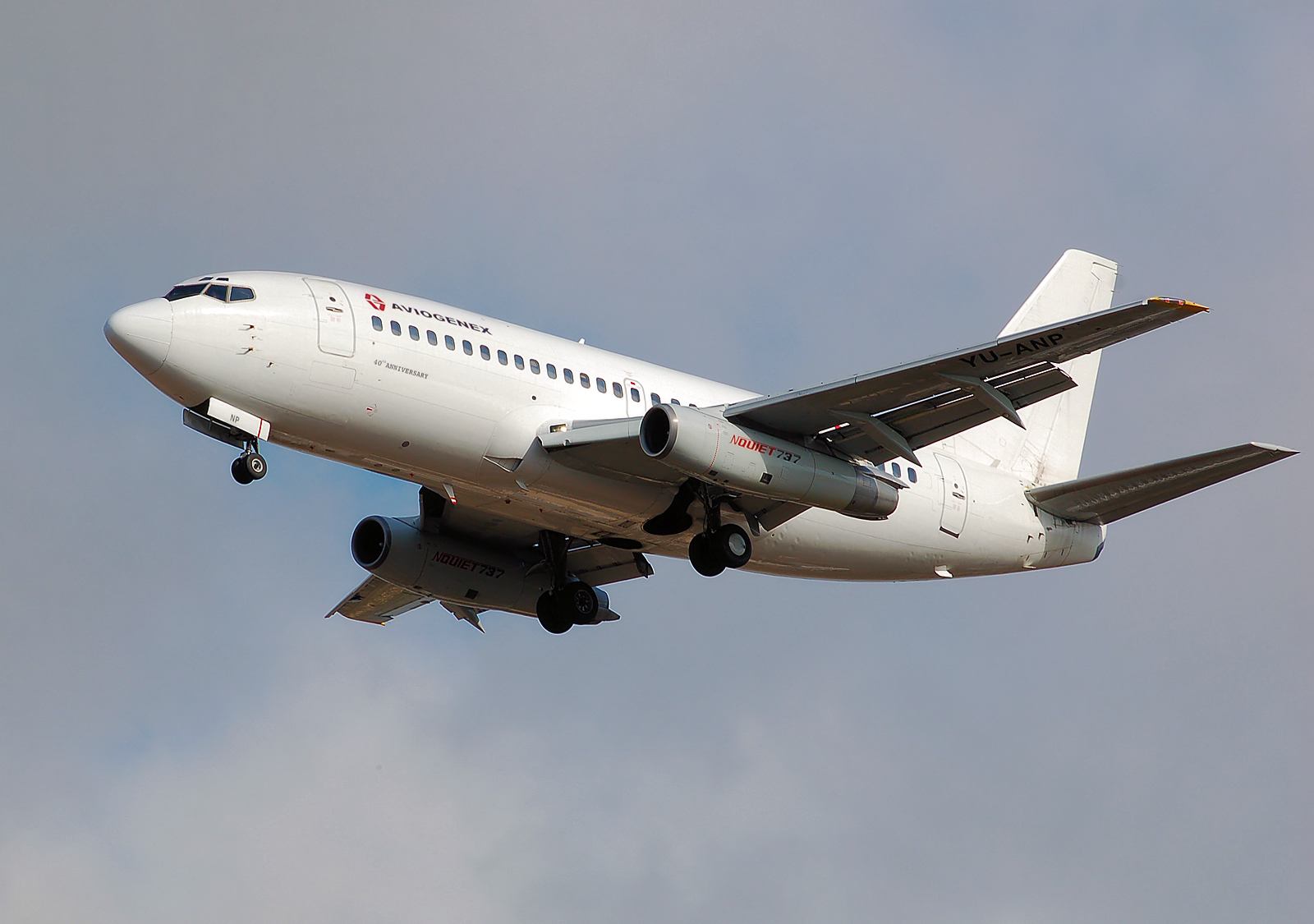 Aeronave Boeing 737 decolando
